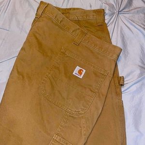 NWOT - Men’s Carhartt - 46x32- relaxed fit pants